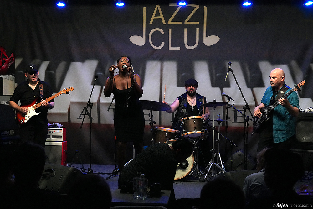 JazzClub - Shanna Waterstown Band